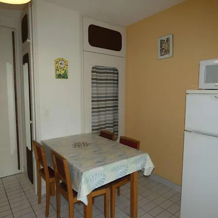 Apartment En Rez-de-chaussee - Vue Jardin & Mer, Quartier Calme - Fr-1-328-265